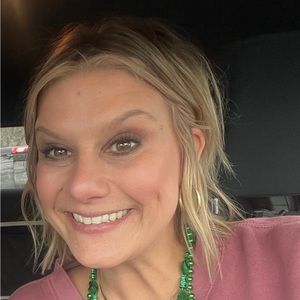 Meet your Posher, Carrie